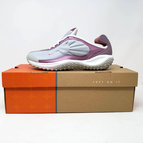 Nike Shoes - NEW! Vintage NIB Nike Womens Air Latitude 8